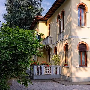 לינה וארוחת בוקר Casa Gardenia Venice - Atika & Atif, מרגרה